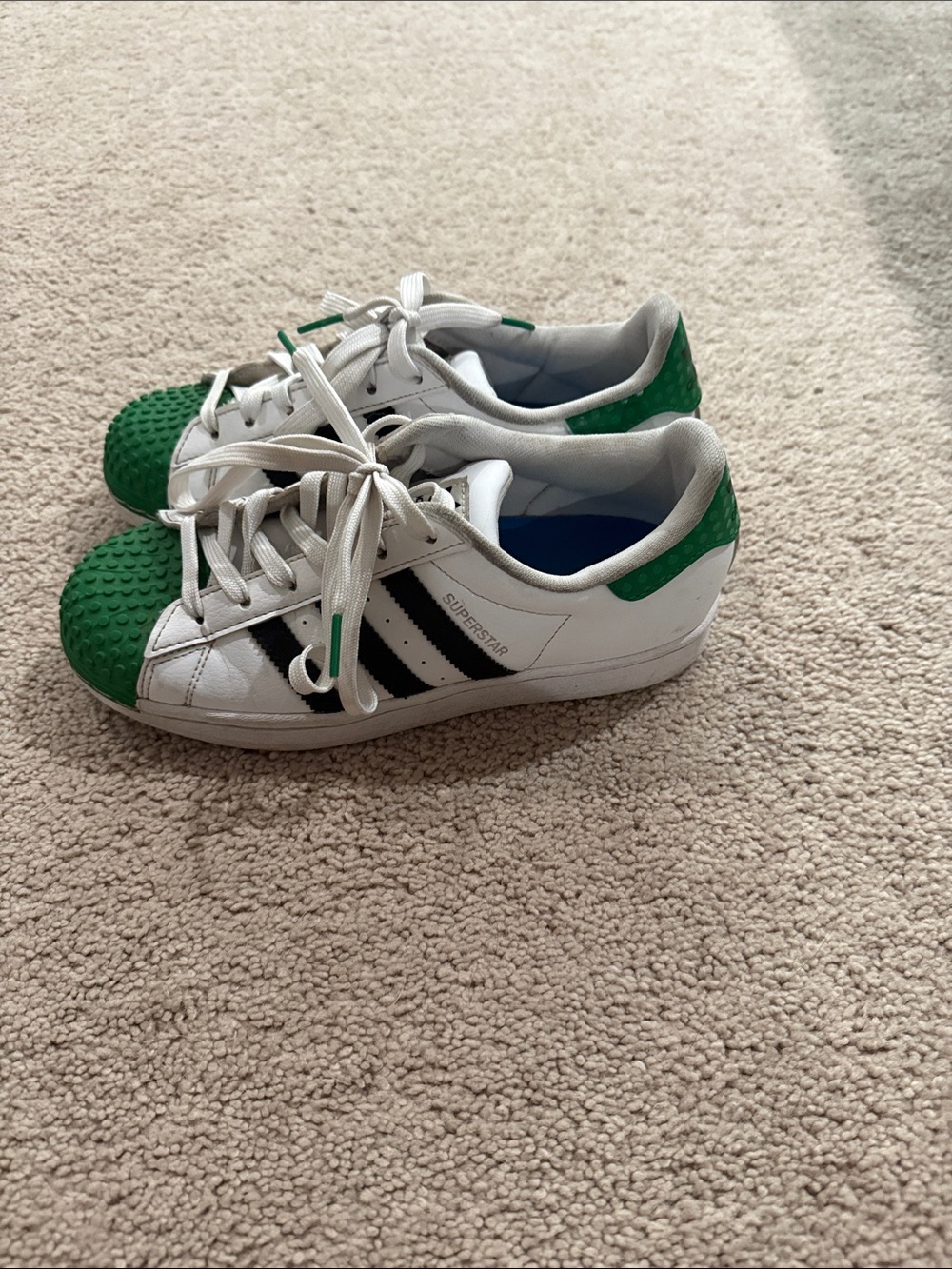 adidas Kids White Sneakers with Green Toe and Heel